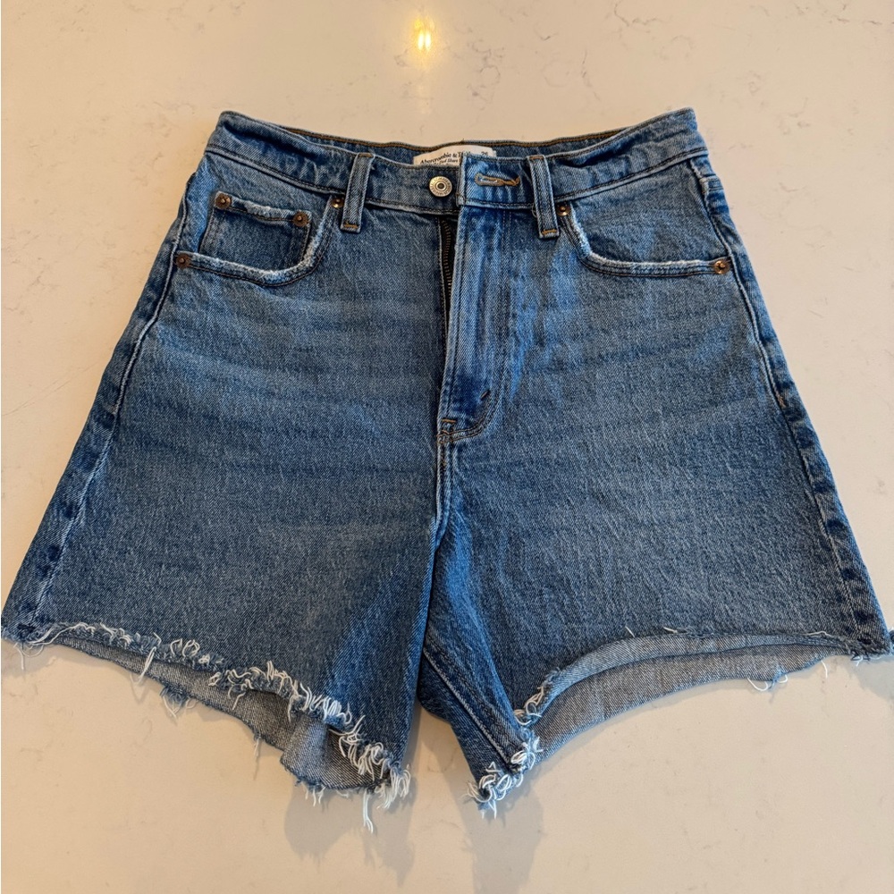 Abercrombie & Fitch High Rise Dad Shorts - Distressed Medium Wash - Size 26 (2)